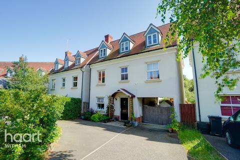 17 Beadle Place, Great Totham, Maldon, CM9 8XJ