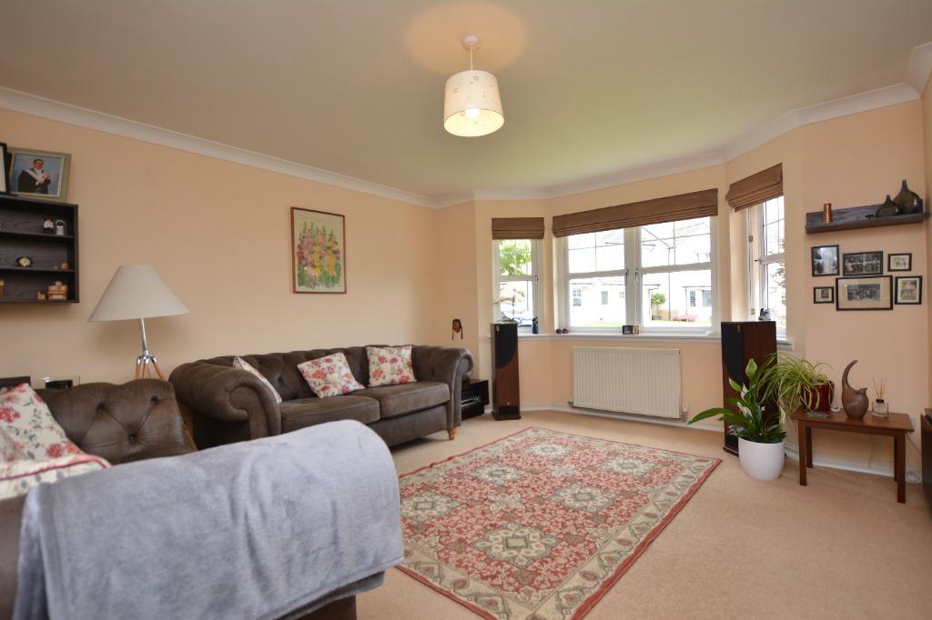Denbecan, Alloa, Clackmannanshire... 4 bed detached house £275,000