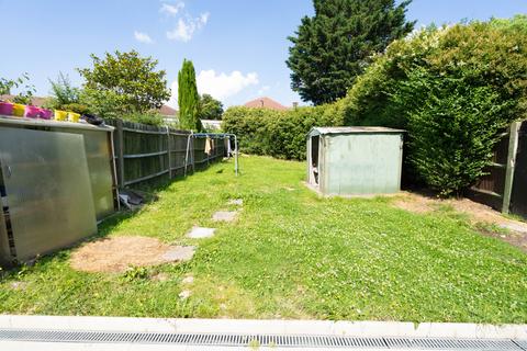 26a Mansel Close, Slough, SL2 5UG