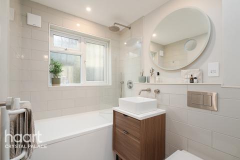 11 Sheldon Close, London, SE20 8LU