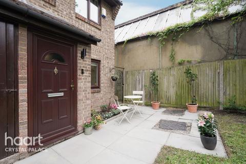 11 Sheldon Close, London, SE20 8LU
