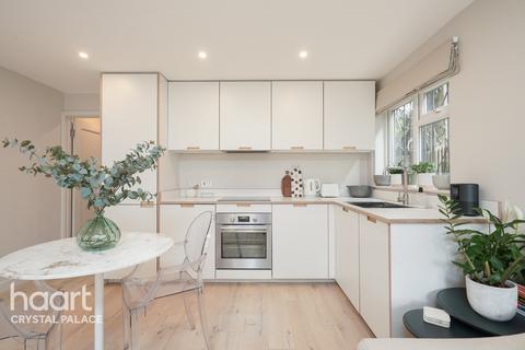 11 Sheldon Close, London, SE20 8LU