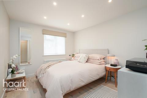 11 Sheldon Close, London, SE20 8LU