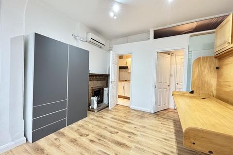 undefined, Kendall Avenue, Croydon