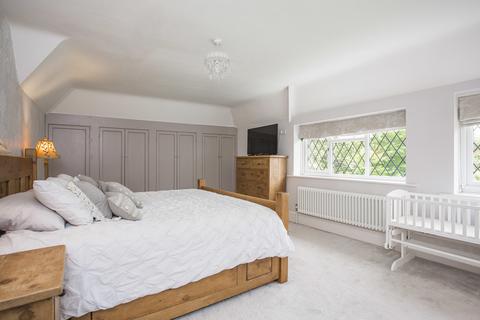 4 bedroom detached house for sale - London Road, Crowborough