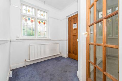 6 Bampfylde Close, Wallington, SM6 7LN