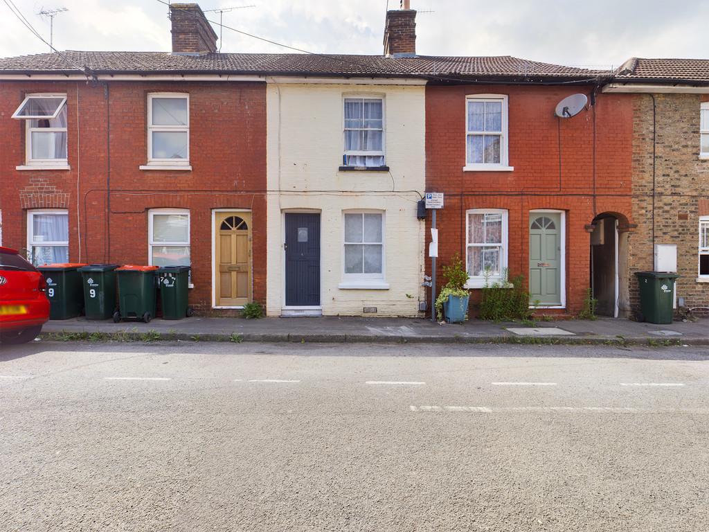 Crawley, West Sussex 2 bed terraced house £260,000