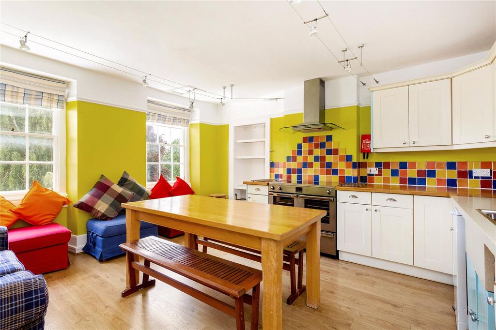 Kitchen/ Dining