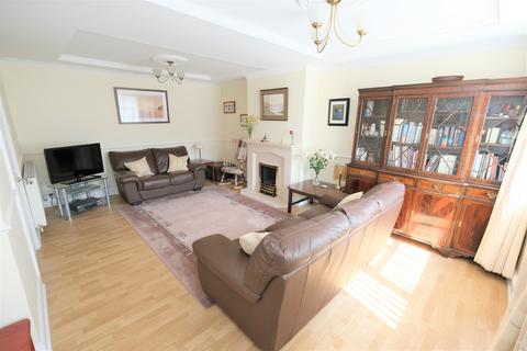 20 Finucane Drive, Orpington, BR5 4ED