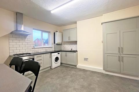 Studio to rent, Farnworth Street, Farnworth