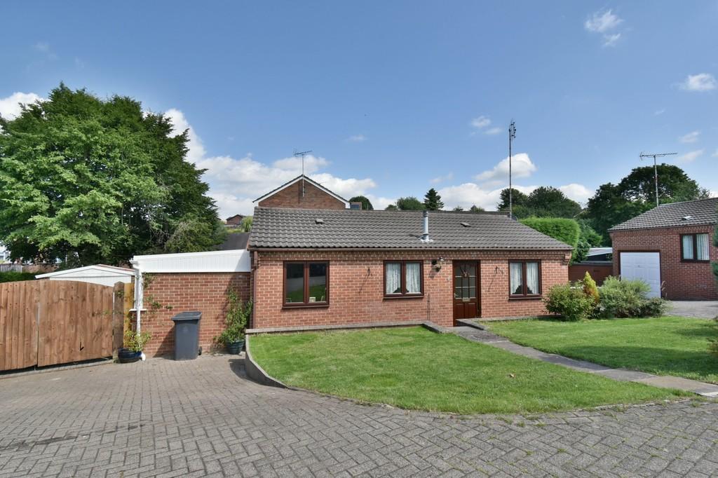 Norman Road, Tutbury, BurtononTrent 2 bed detached bungalow £215,000