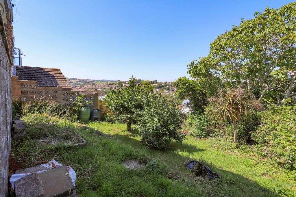 Higher Coombe Drive, Teignmouth 2 bed detached bungalow £265,000