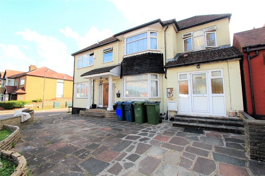 Uppingham Avenue, Stanmore, HA7 2 bed terraced house £1,750 pcm (£404 pw)