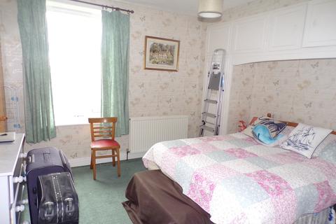 42 Beldon Lane, Bradford, BD7 4JZ