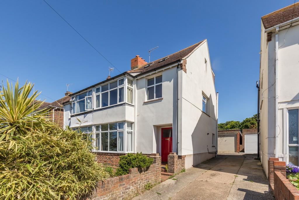Adur Avenue, ShorehambySea 4 bed semidetached house £650,000