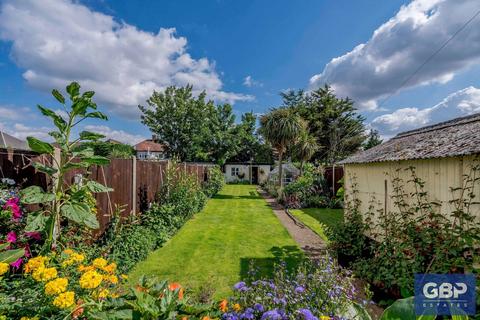 18 Greenwood Avenue, Dagenham, RM10 7DL