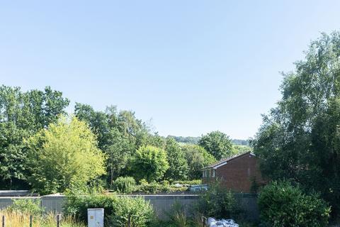 67 Deepdene Vale, Dorking, RH4 1NJ