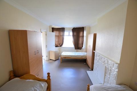 123 North Hyde Road, Hayes, UB3 4NR