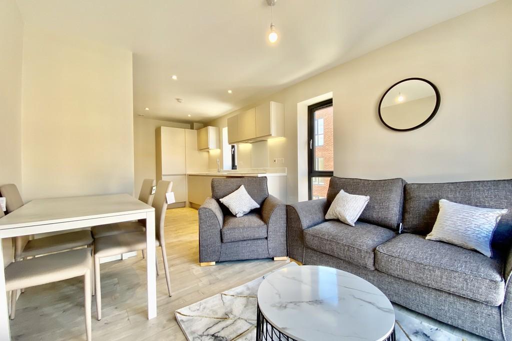 Green Quarter, Cross Green Lane 2 bed apartment £995 pcm (£230 pw)
