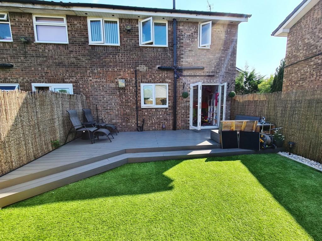 Bader Drive, Heywood, OL10 2QS 3 bed semidetached house £200,000