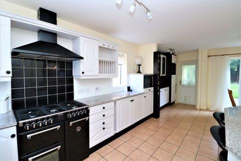 4 Dove Close, Walsall, WS1 2LR