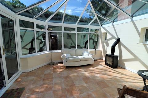 4 Dove Close, Walsall, WS1 2LR