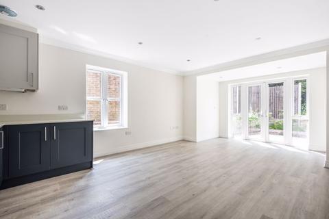 Flat 2, 55 Hillcrest Road, Purley, CR8 2JF