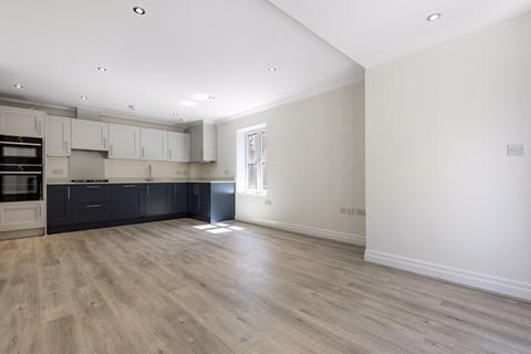 Flat 2, 55 Hillcrest Road, Purley, CR8 2JF