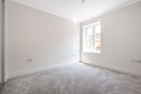 Flat 2, 55 Hillcrest Road, Purley, CR8 2JF