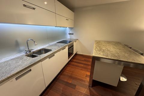 1 bedroom apartment to rent, Beetham Tower, 10 Holloway Circus, B1 1BY