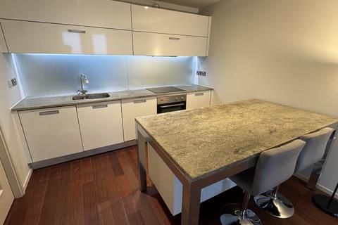 1 bedroom apartment to rent, Beetham Tower, 10 Holloway Circus, B1 1BY