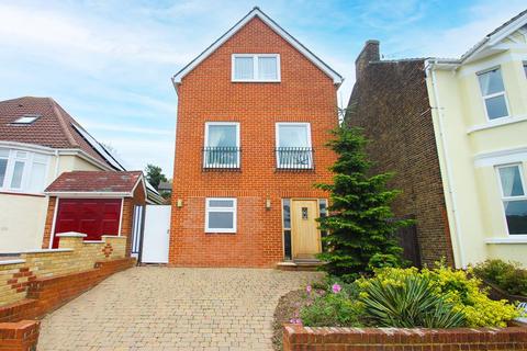 64 Goddington Road, Rochester, ME2 3DE
