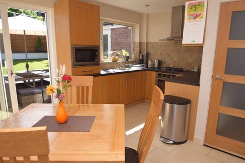 10 Daffodil Place, Walsall, WS5 3DX