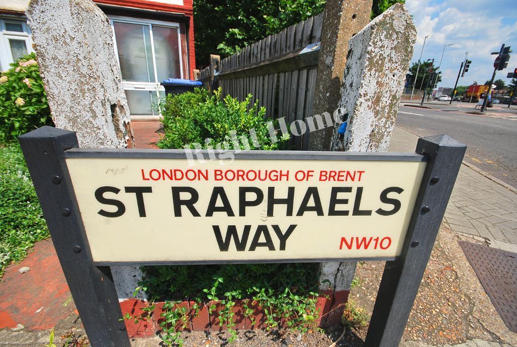 St Raphaels Way