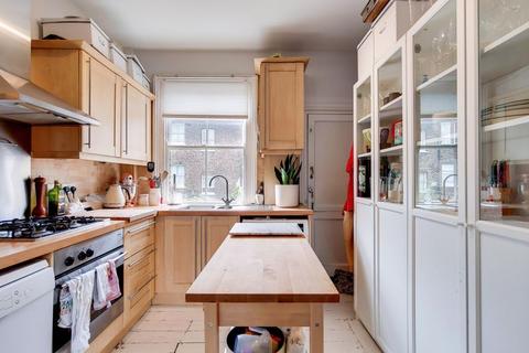 2 bedroom apartment to rent, Tennyson Street, Battersea SW8