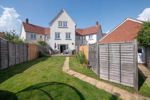 2 Bellows Close, Maresfield, Uckfield, TN22 2DN