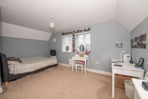 2 Bellows Close, Maresfield, Uckfield, TN22 2DN