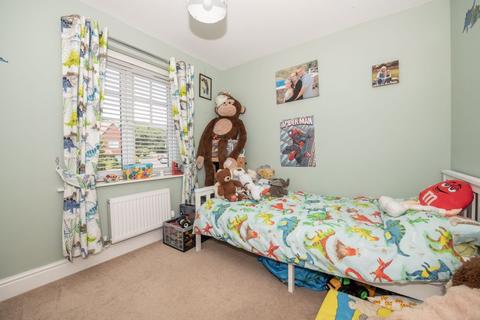 2 Bellows Close, Maresfield, Uckfield, TN22 2DN