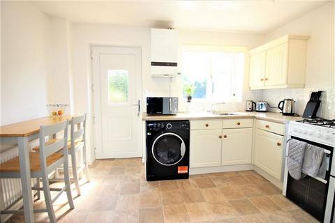 2 bedroom terraced house to rent, Waltham Gardens, Sothall, Sheffield, S20 2DY