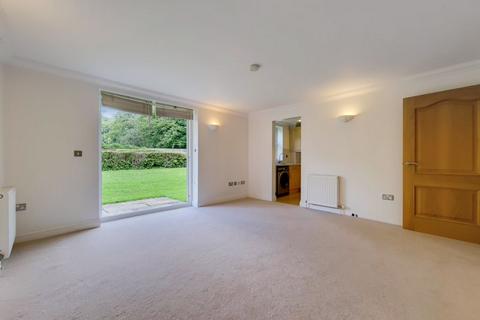 undefined, Birdhurst Rise, South Croydon