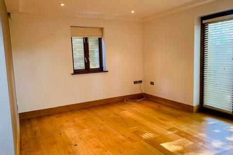 2 bedroom end of terrace house to rent, Lansdown Road, Abergavenny