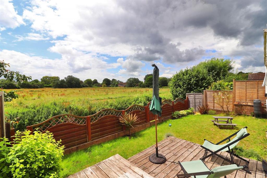 Church Street, Edenbridge 3 bed semidetached house £500,000