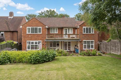 9 Abbots Close, Guildford, GU2 7RW