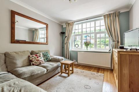 9 Abbots Close, Guildford, GU2 7RW