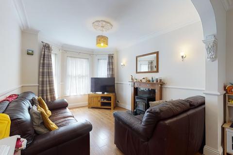 53 Linden Crescent, Folkestone, CT19 5SB