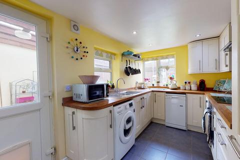 53 Linden Crescent, Folkestone, CT19 5SB