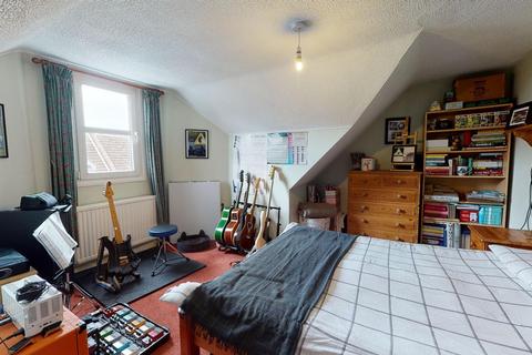 53 Linden Crescent, Folkestone, CT19 5SB