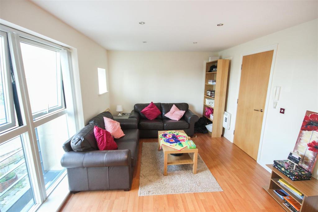 Curzon Place, Gateshead 2 bed apartment £850 pcm (£196 pw)