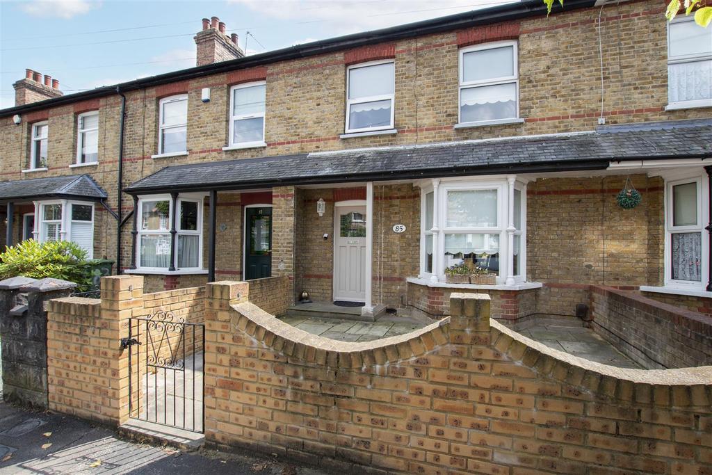 Cromwell Avenue, Cheshunt 2 bed terraced house £390,000