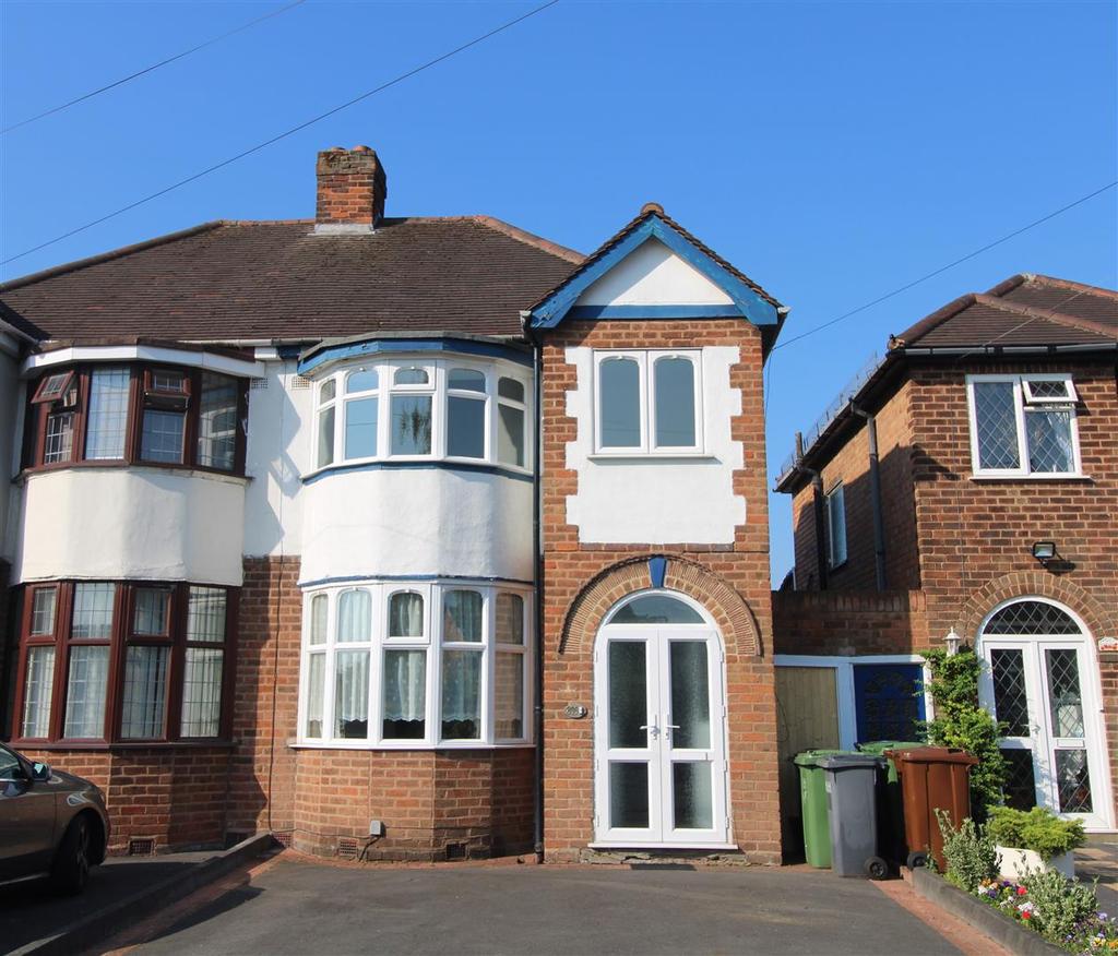 Old Lode Lane, Solihull 3 bed semidetached house £250,000